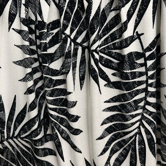 C&C California Black Palm Print Tropical Jumpsuit Wide Leg Size LARGE Sleeveless - Picture 6 of 14